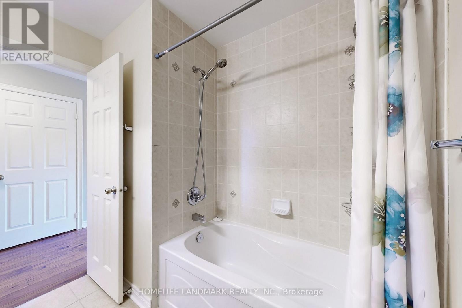 Single Family House for Sale in  GAMLA ROAD Vaughan (Patterson) 