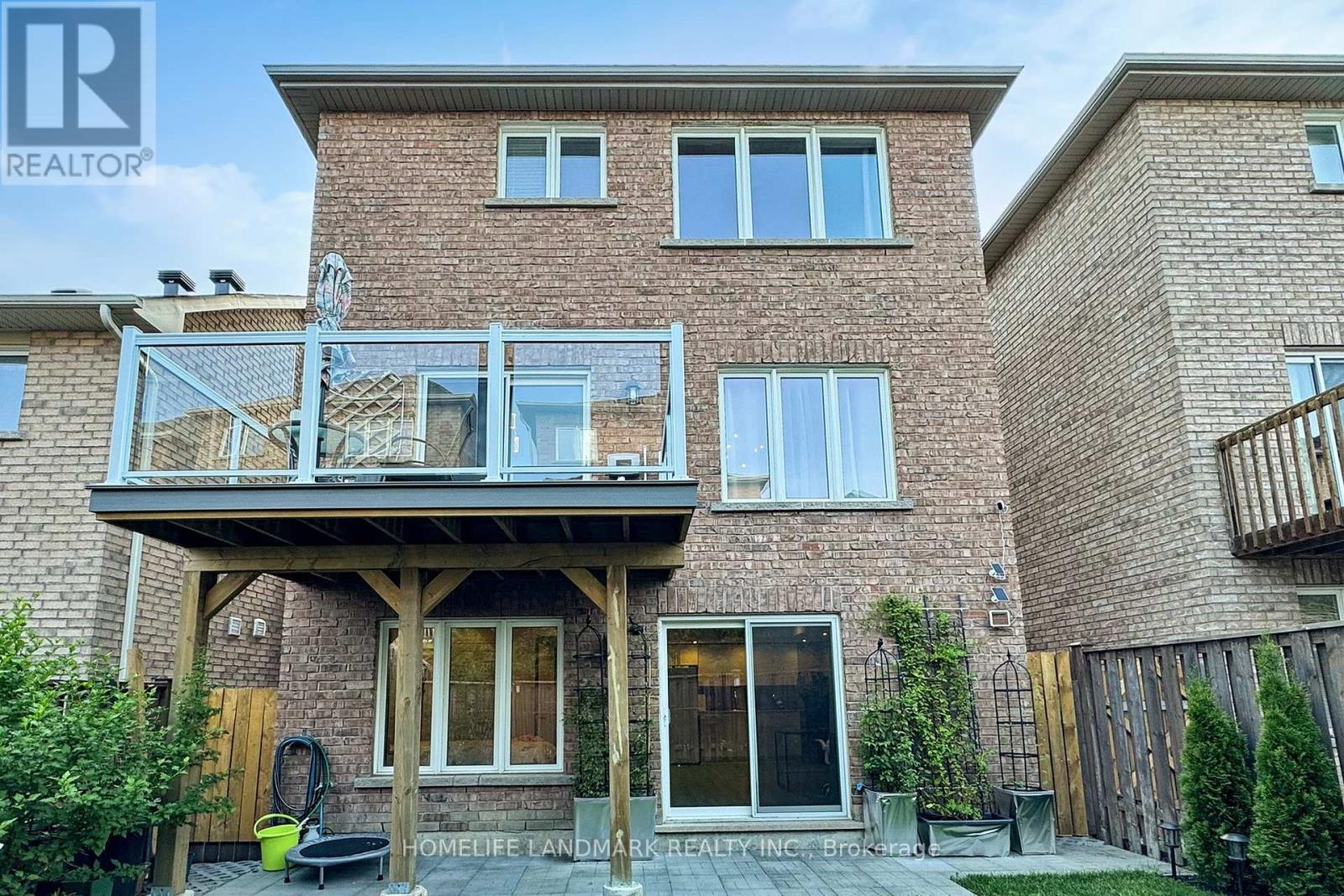 27 GAMLA ROAD, Vaughan (Patterson), Ontario