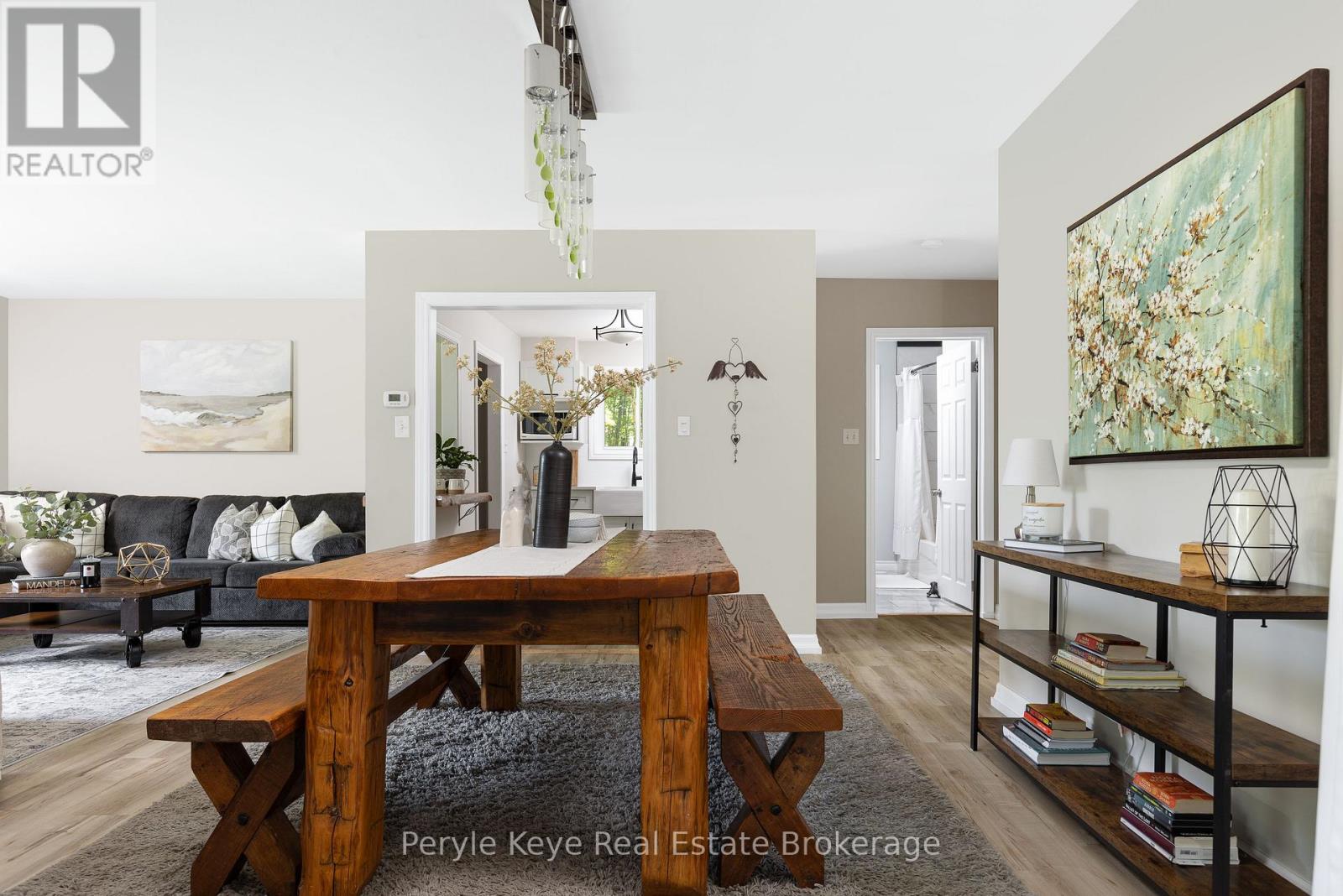 Photo 18 of 820 Manitoba Street, Bracebridge ON