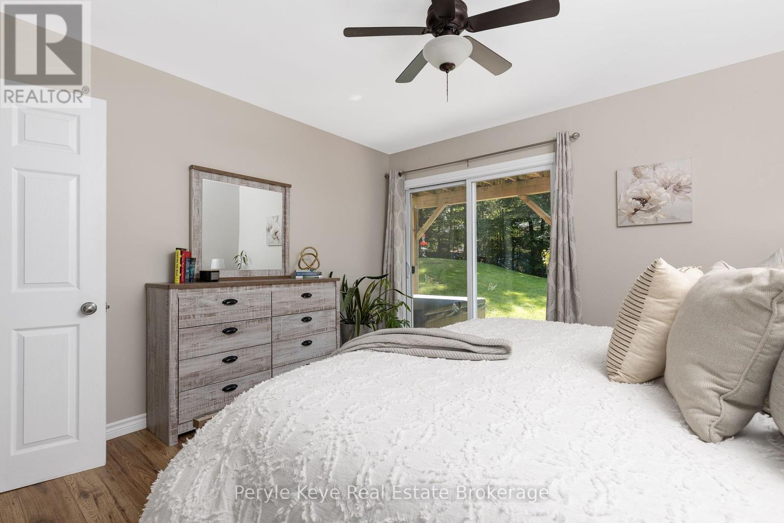 Photo 36 of 820 Manitoba Street, Bracebridge ON