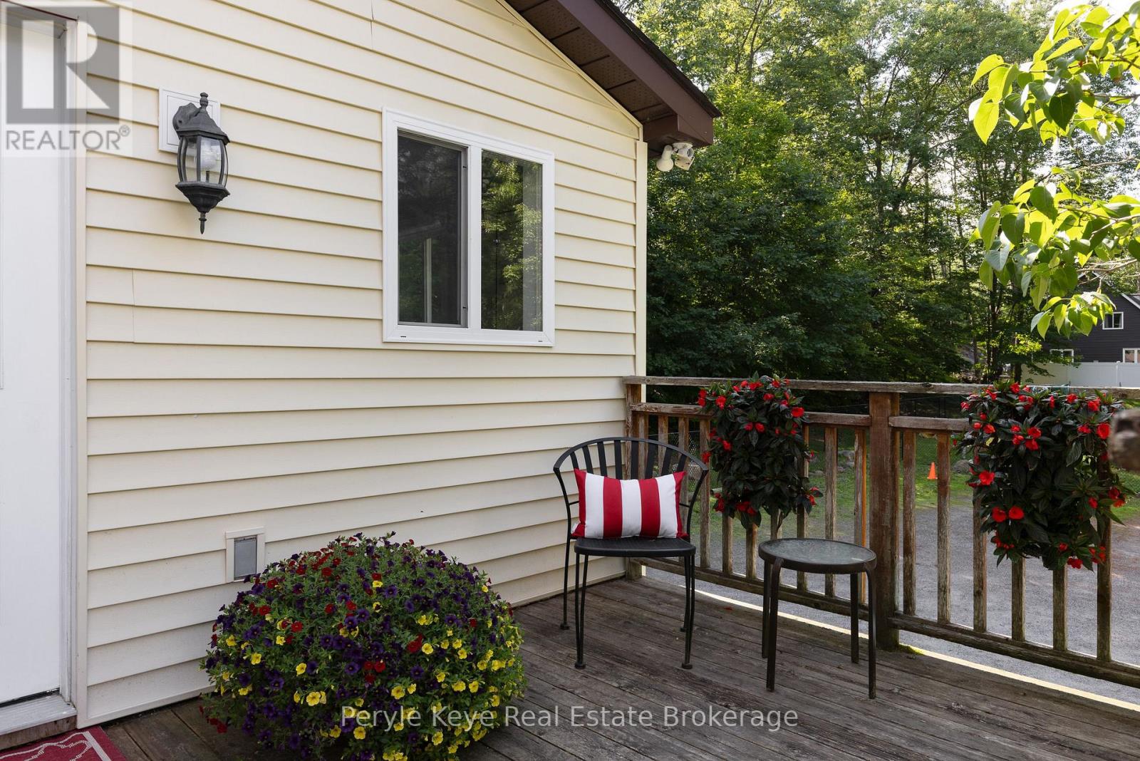 Photo 8 of 820 Manitoba Street, Bracebridge ON
