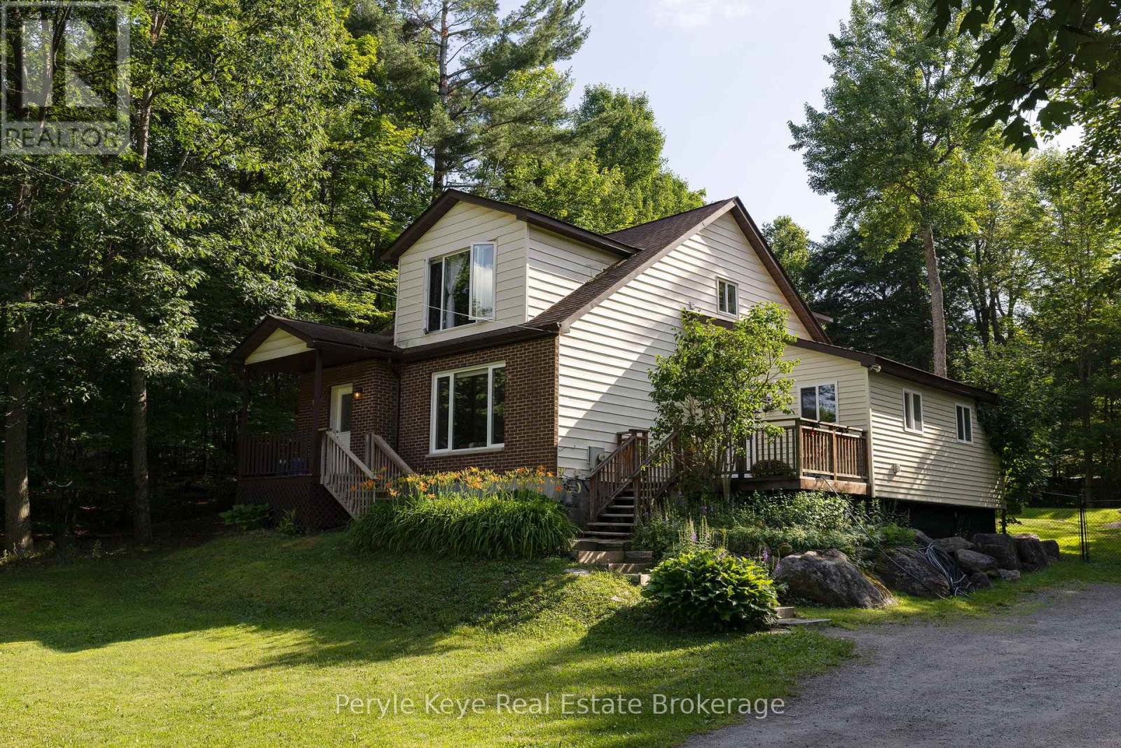 Photo 28 of 820 Manitoba Street, Bracebridge ON