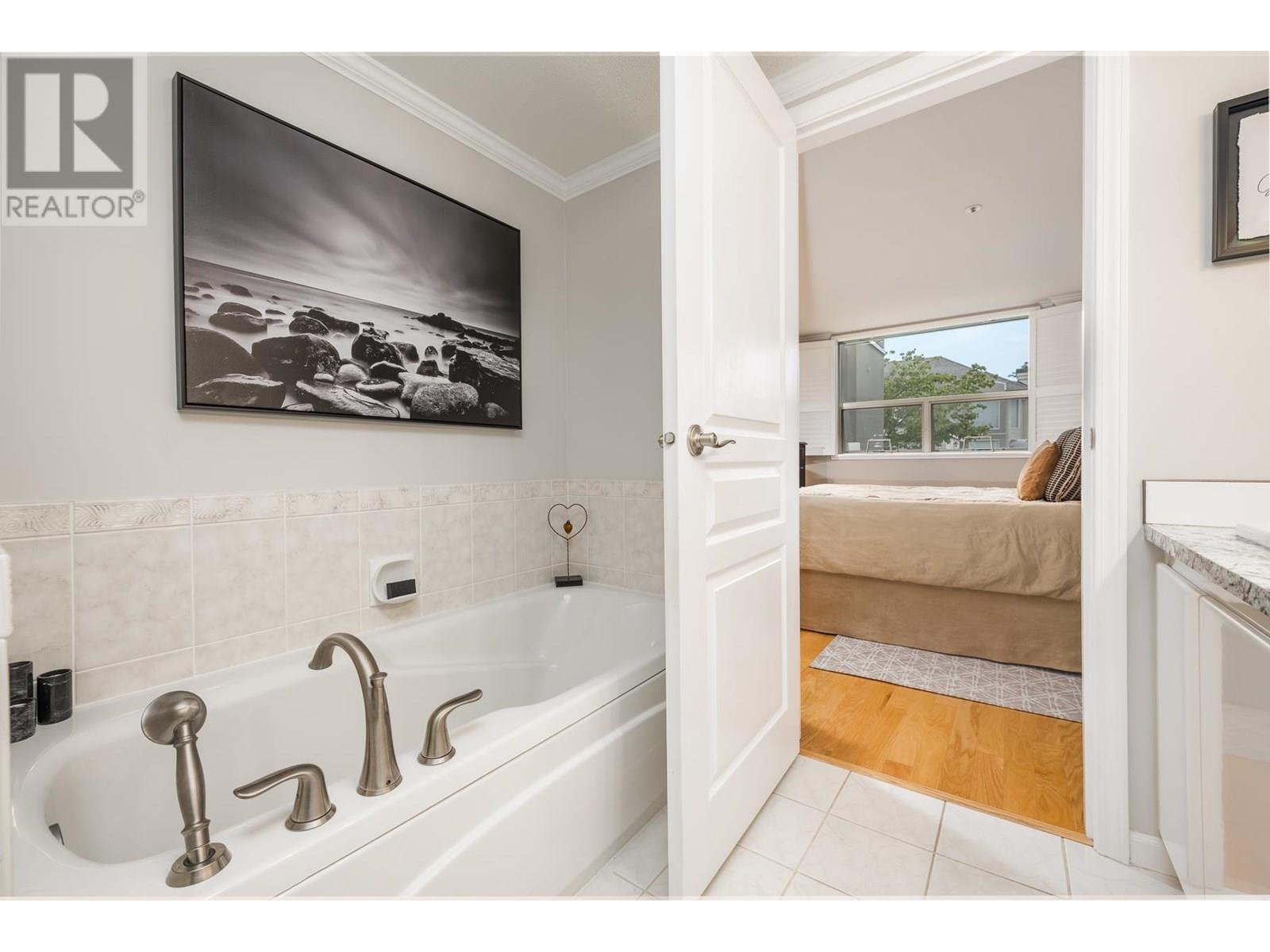 #109N-1100 56 Street, Delta