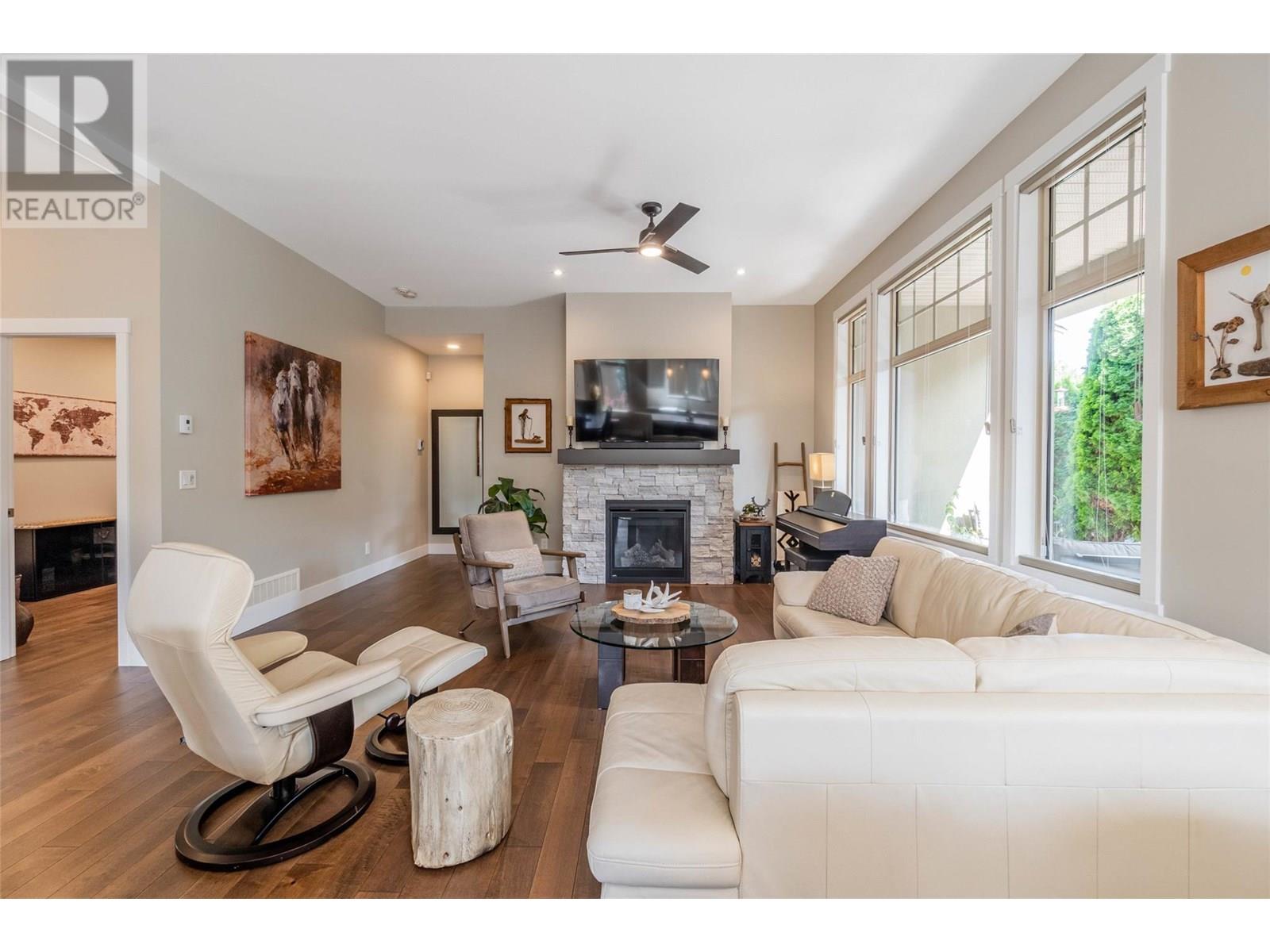 24 6833 MEADOWS Drive, Oliver