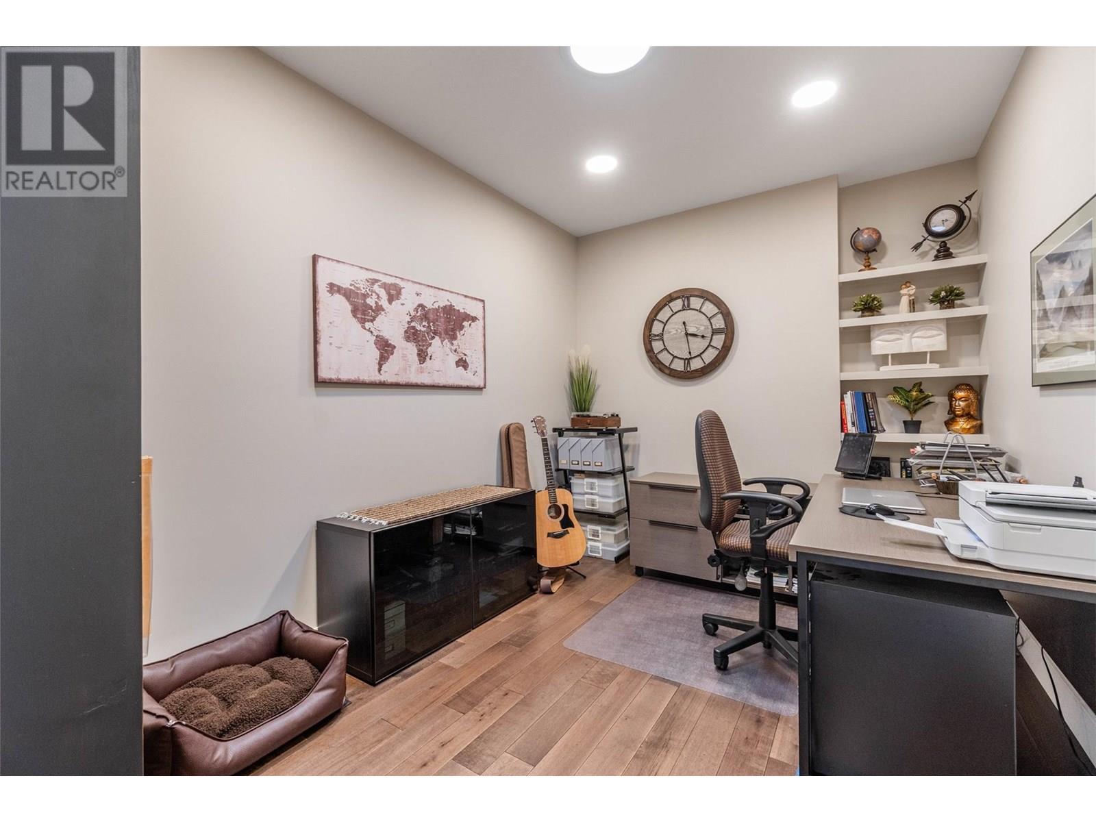 24 6833 MEADOWS Drive, Oliver