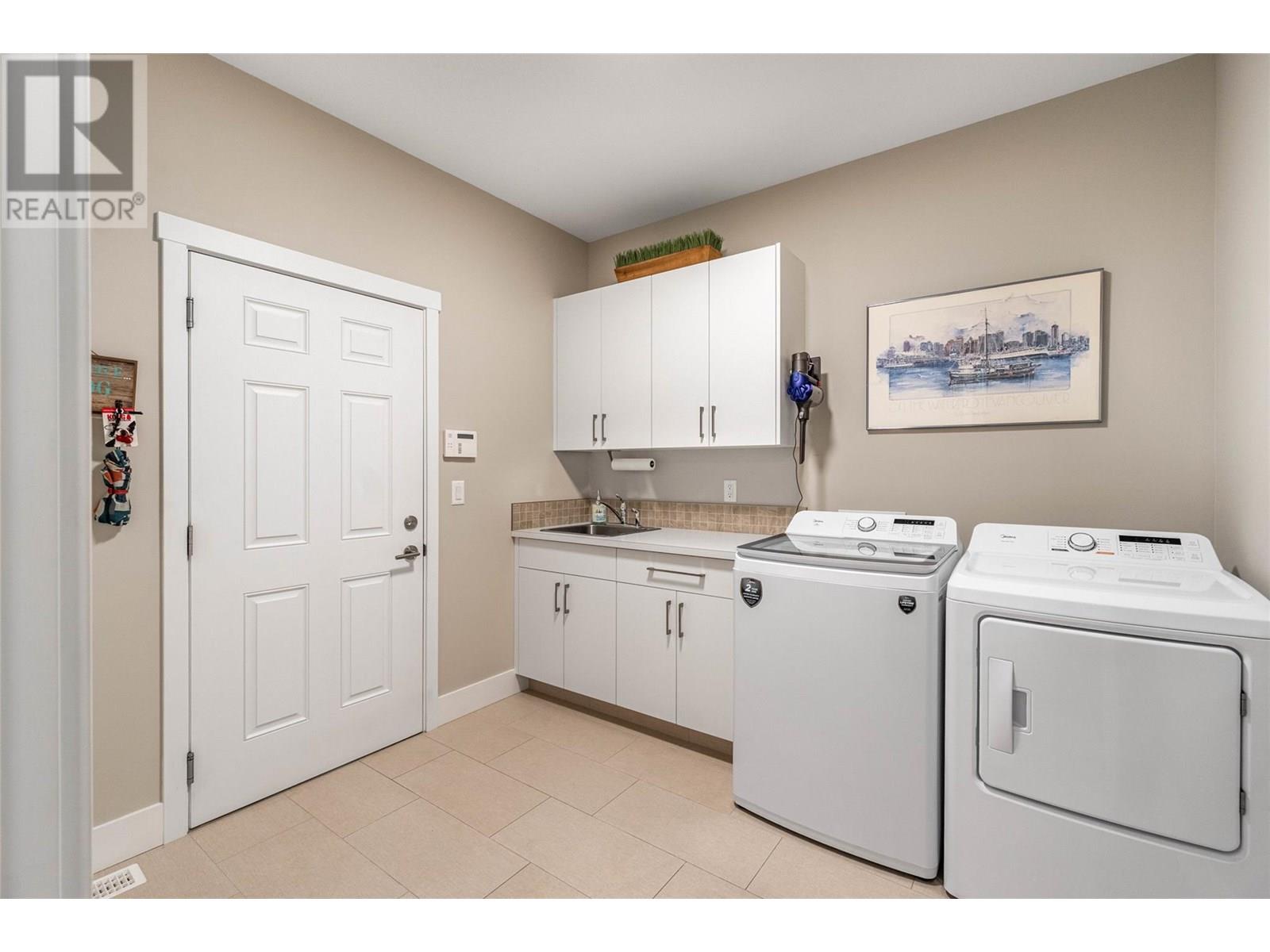 24 6833 MEADOWS Drive, Oliver