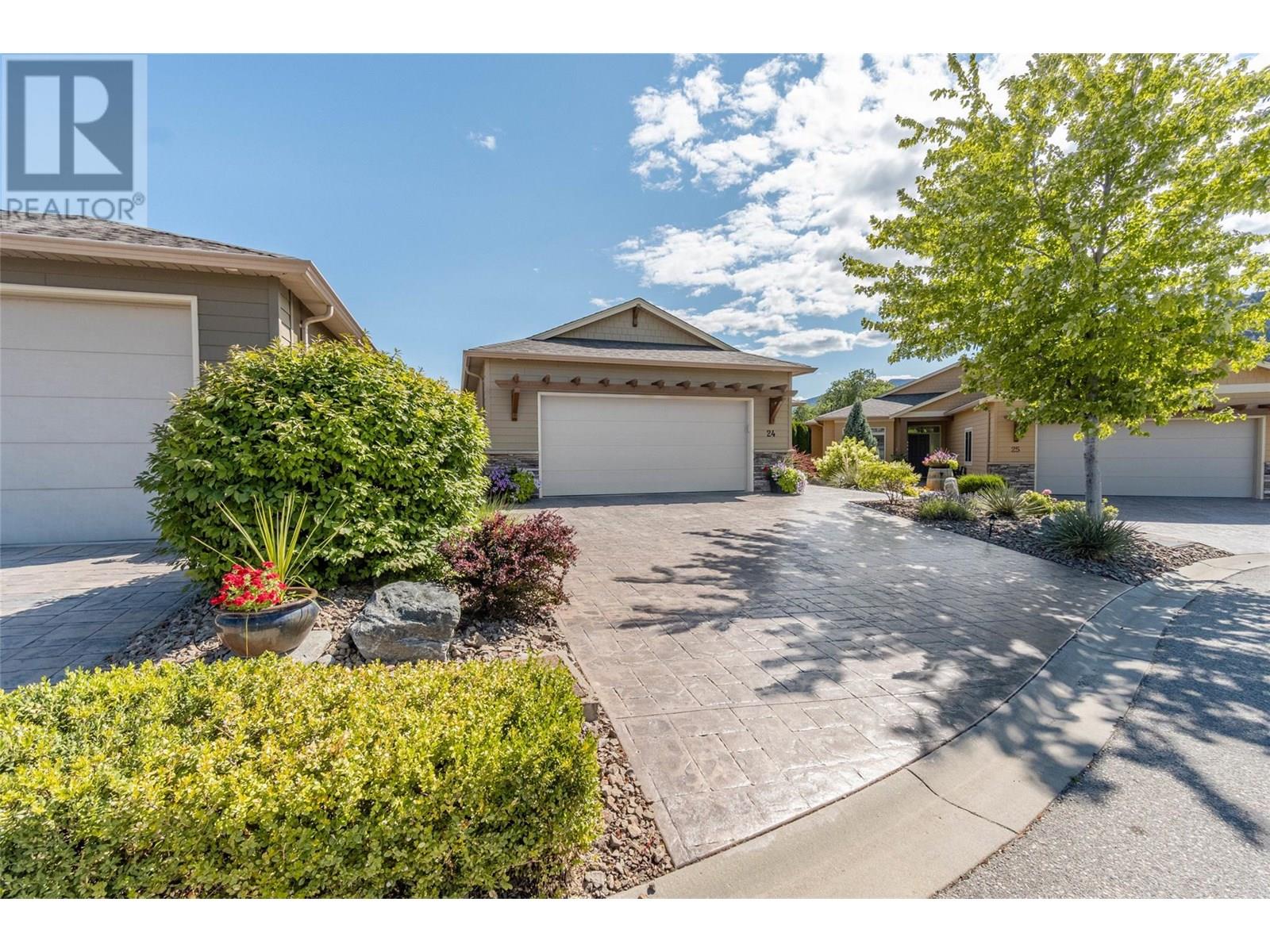 24 6833 MEADOWS Drive, Oliver