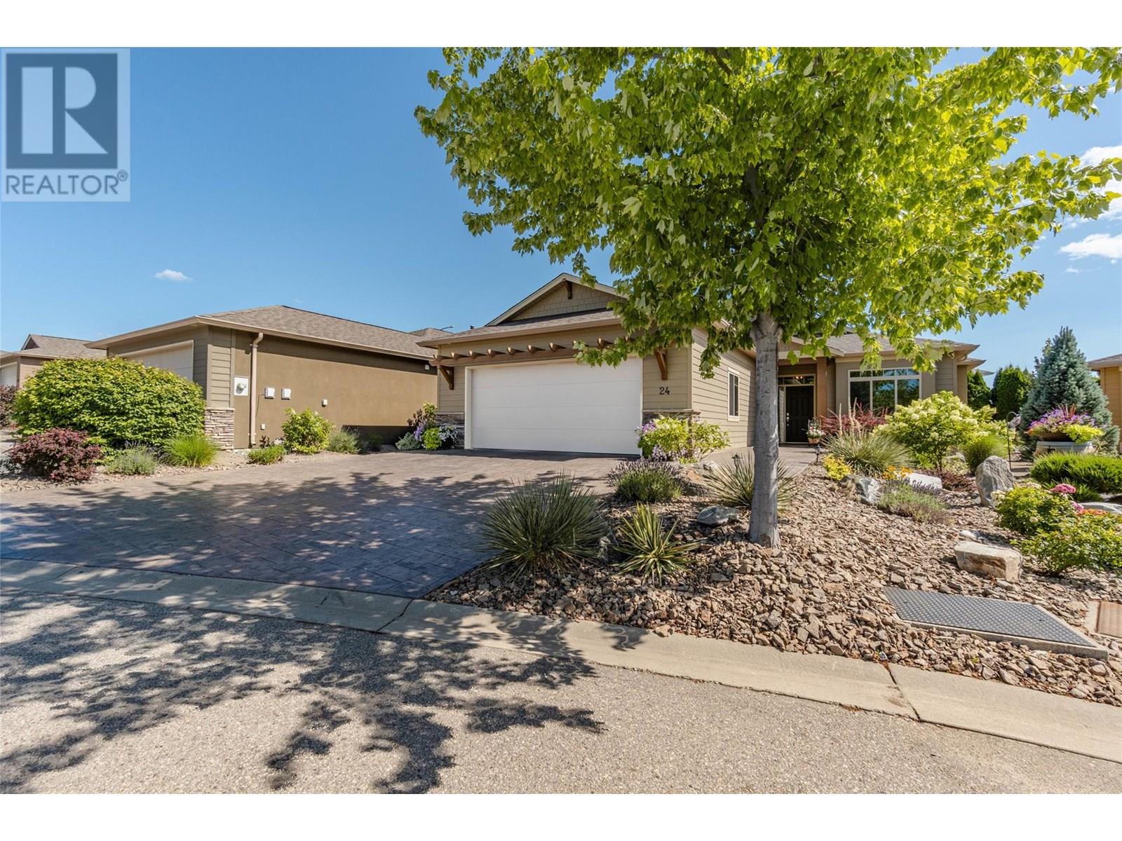 24 6833 MEADOWS Drive, Oliver