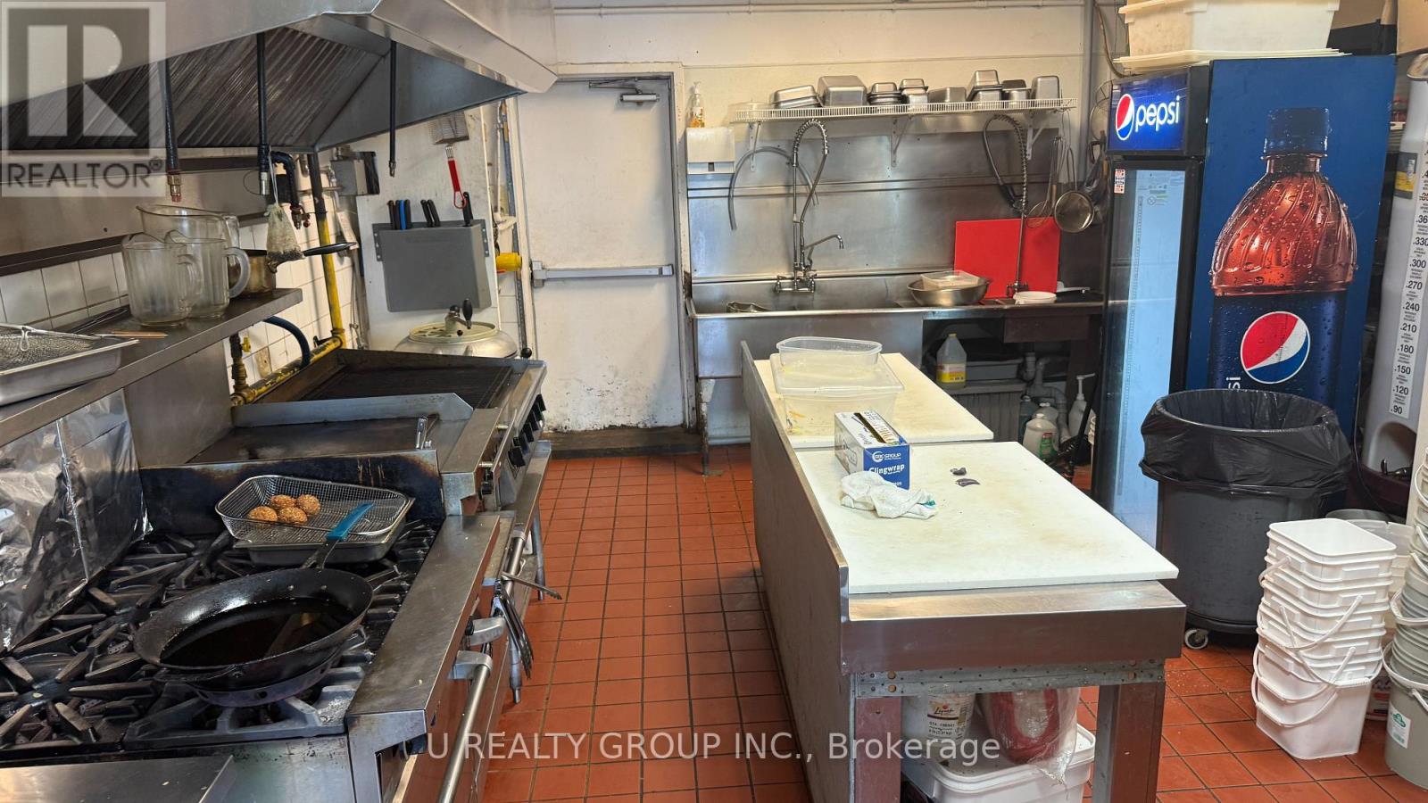 Photo 7 of 1230 Wellington Street W, Ottawa ON