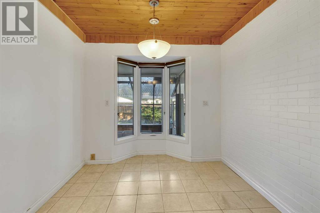 Single Family House Bungalow for Sale in  Brantford Drive NW Brentwood Calgary 
