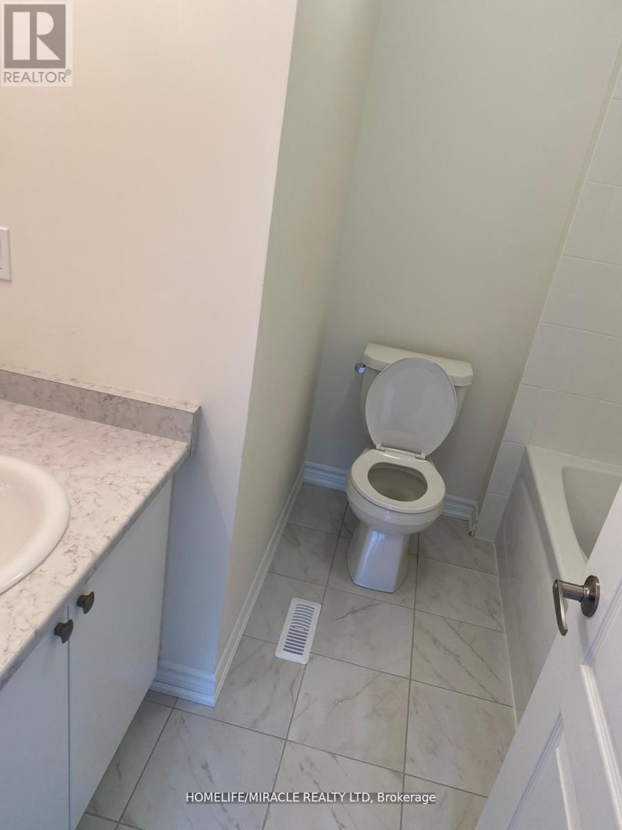 Photo 21 of 57 North Garden Boulevard, Scugog ON