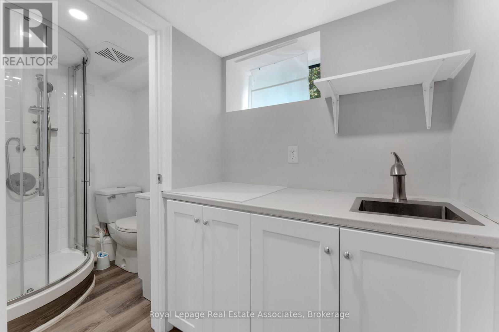 Photo 27 of 117 Louth Street, St Catharines ON