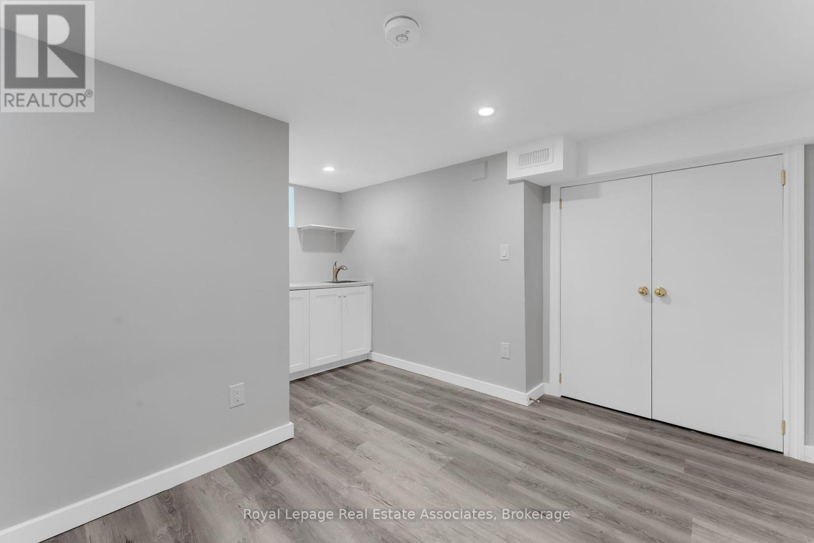 Photo 43 of 117 Louth Street, St Catharines ON