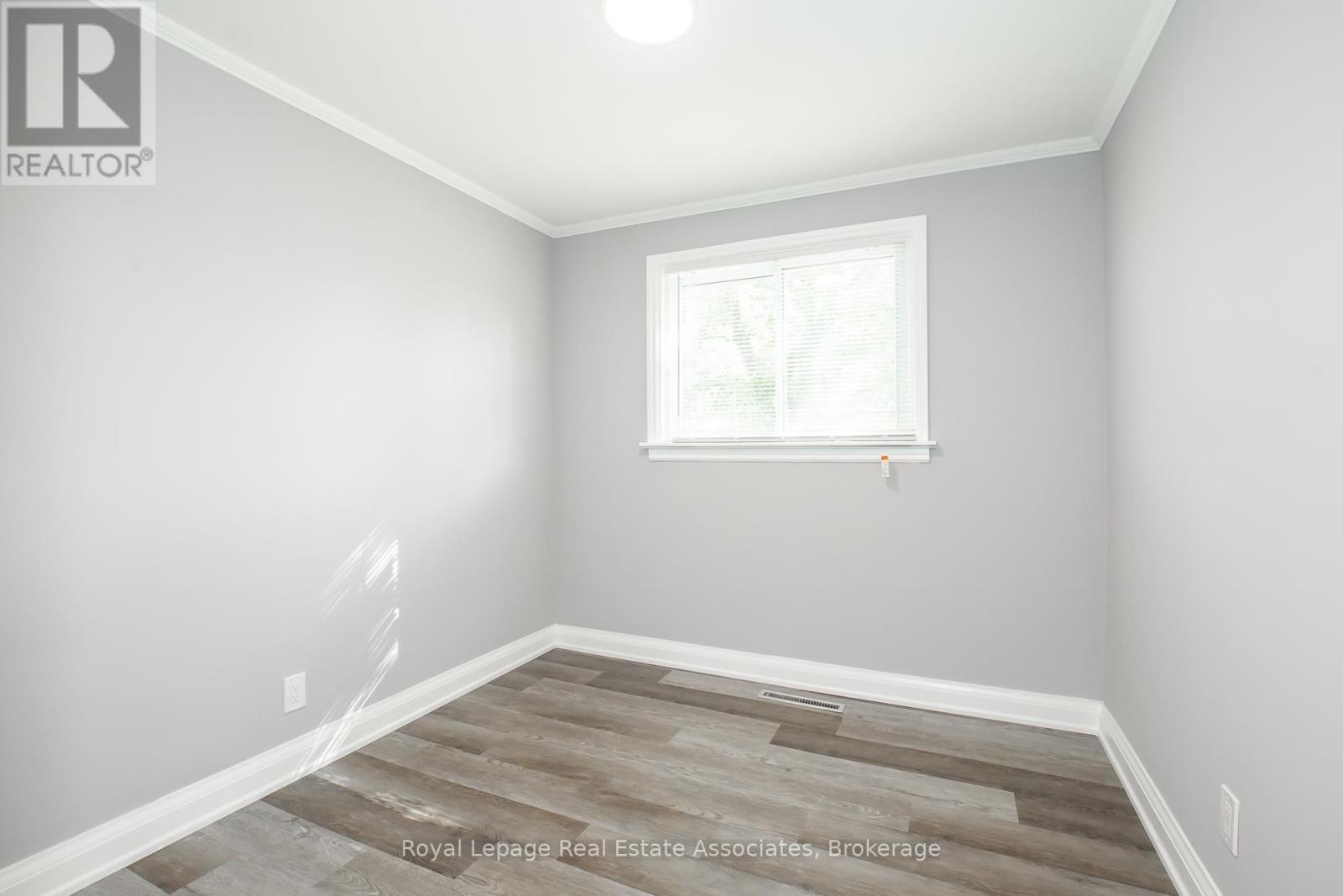 Photo 39 of 117 Louth Street, St Catharines ON