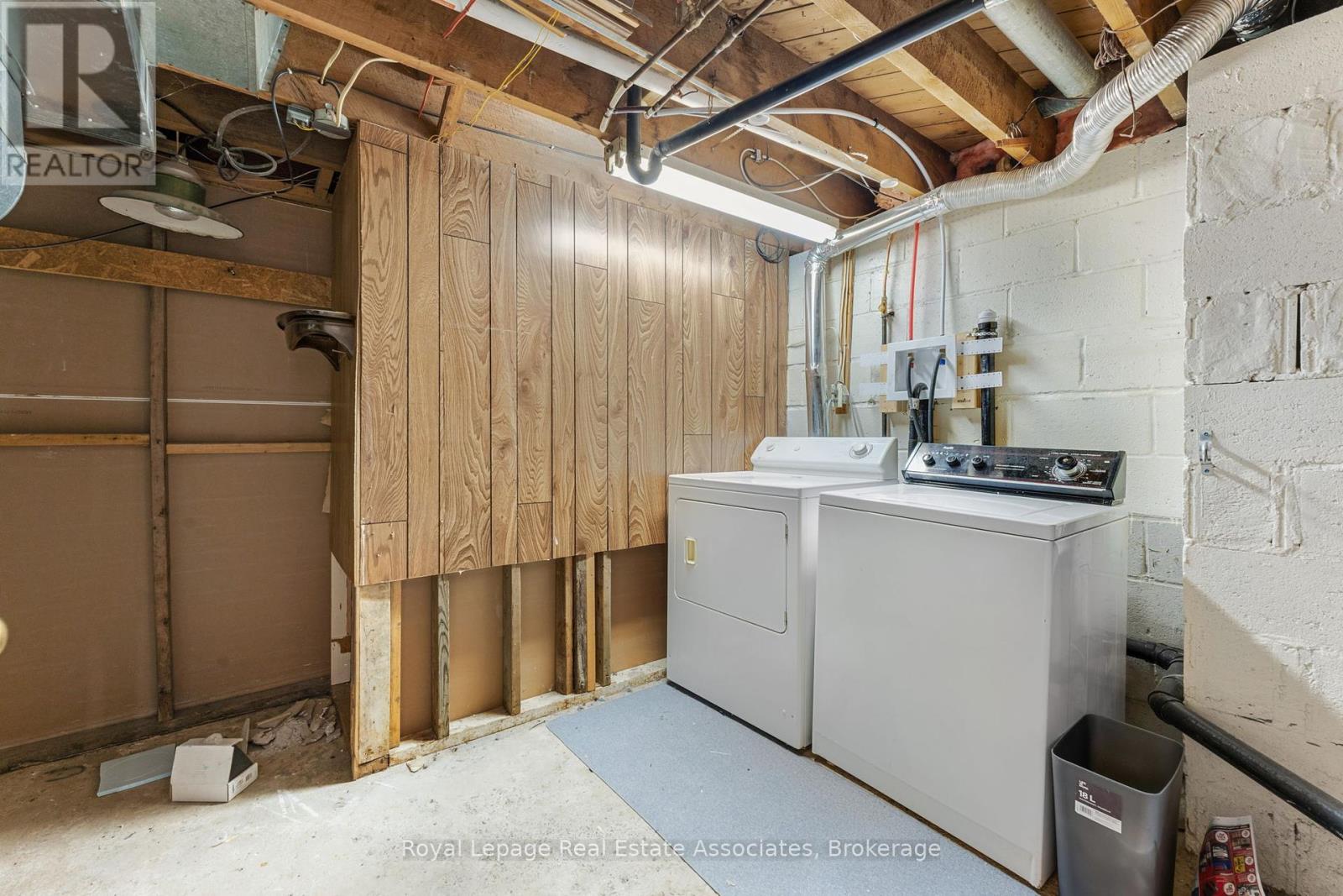 Photo 5 of 117 Louth Street, St Catharines ON