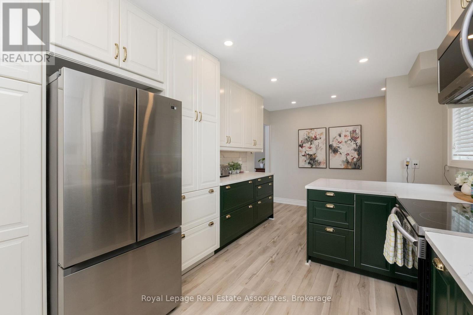 Photo 22 of 28 Newby Court, Brampton ON