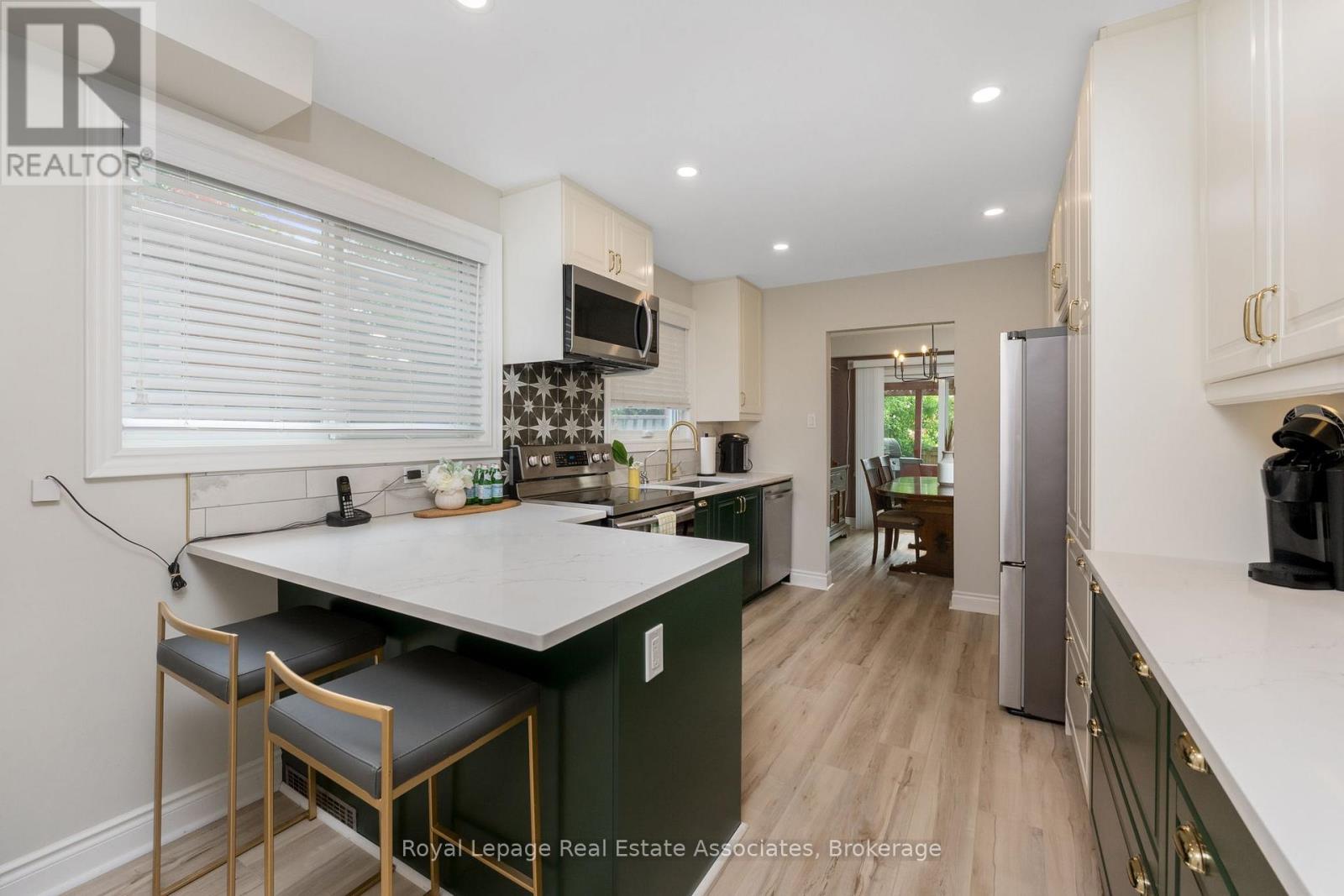 Photo 19 of 28 Newby Court, Brampton ON