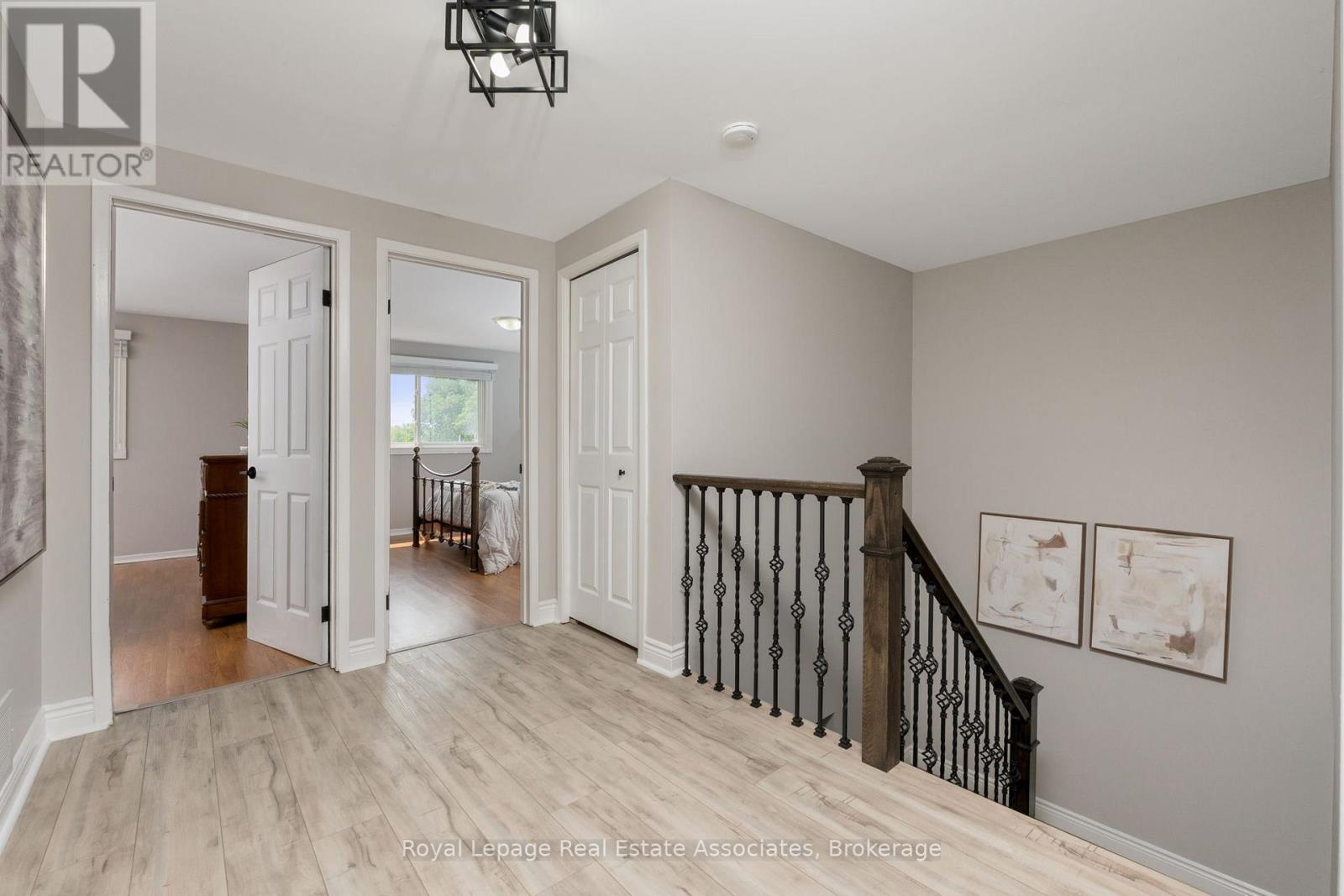 Photo 33 of 28 Newby Court, Brampton ON