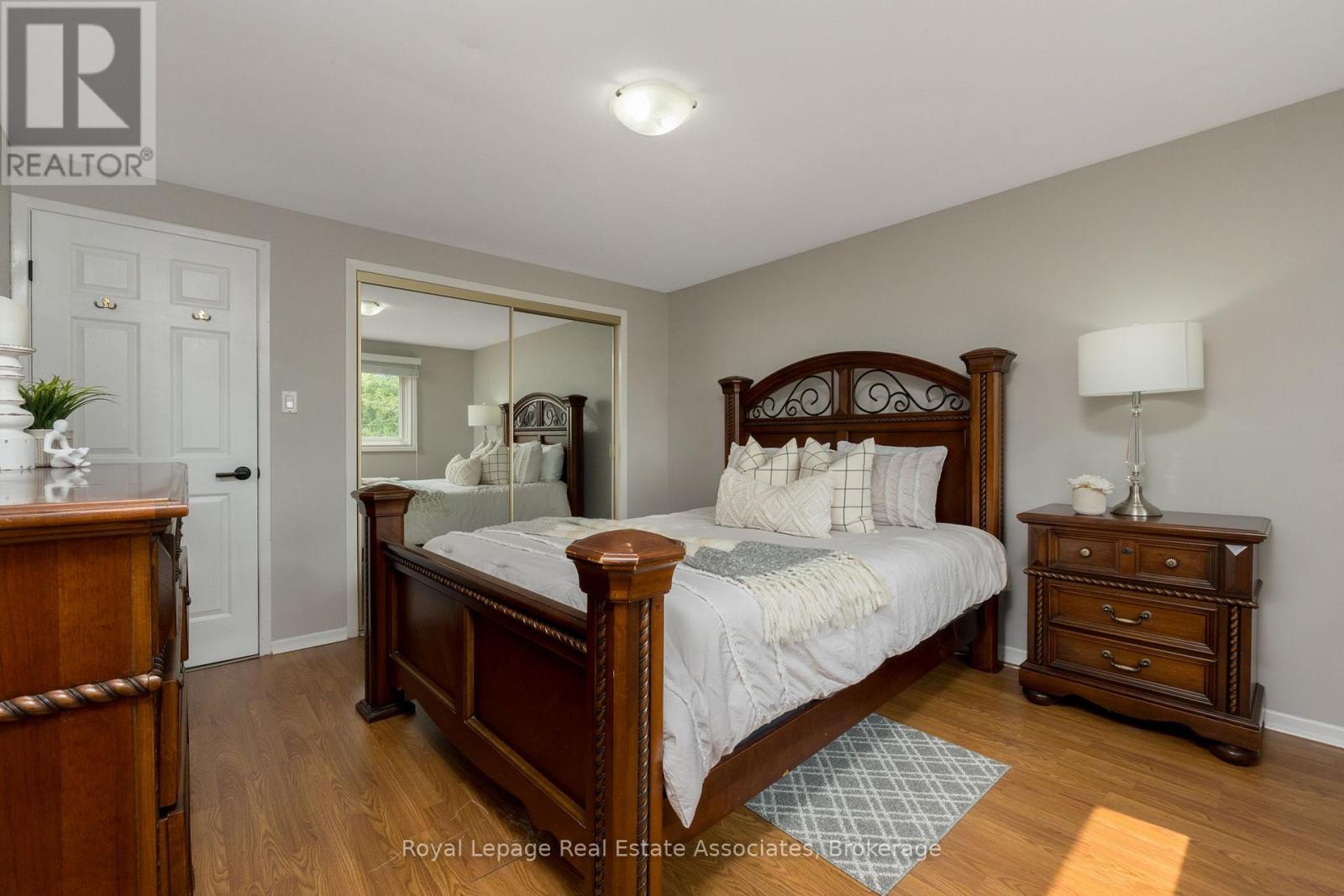 Photo 15 of 28 Newby Court, Brampton ON