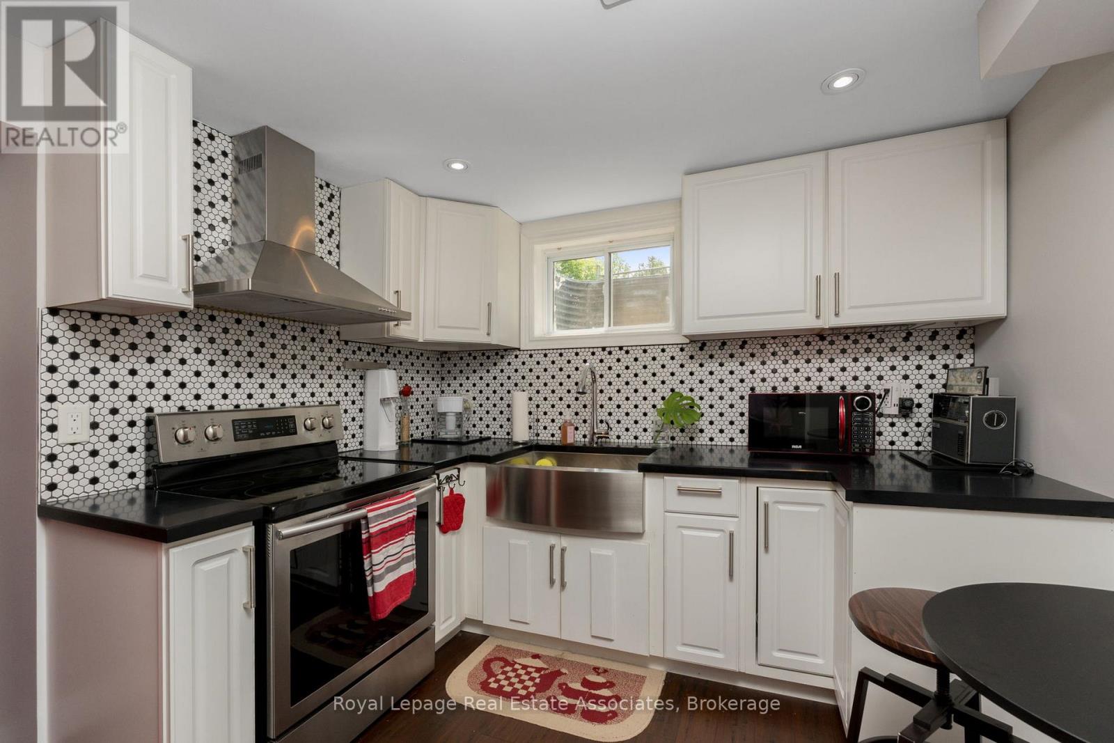 Photo 24 of 28 Newby Court, Brampton ON
