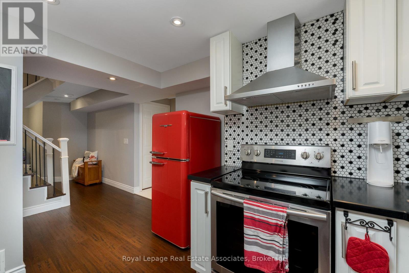 Photo 21 of 28 Newby Court, Brampton ON