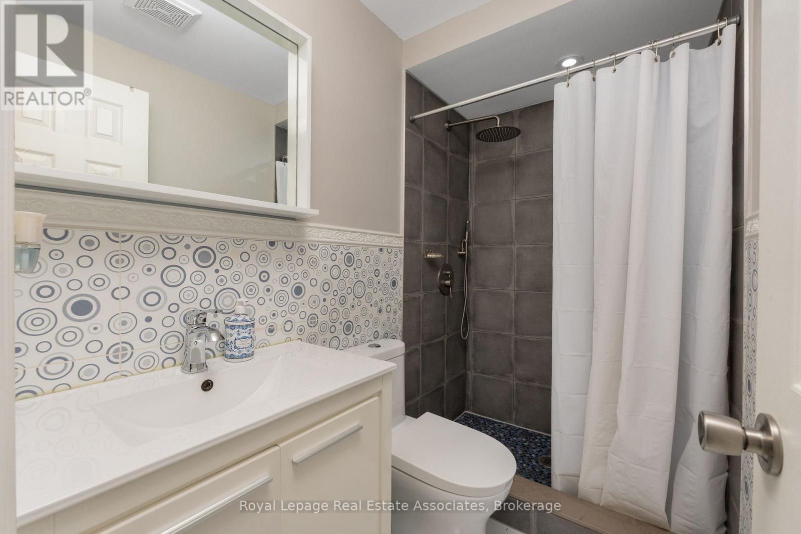 Photo 27 of 28 Newby Court, Brampton ON