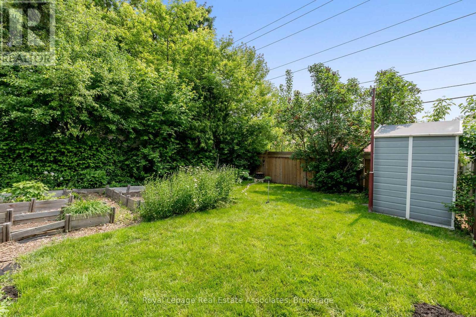 Photo 48 of 28 Newby Court, Brampton ON