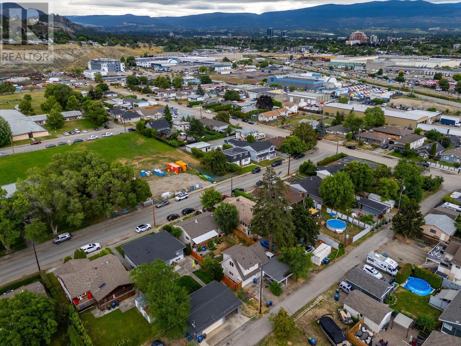  842 Walrod Street, Kelowna
