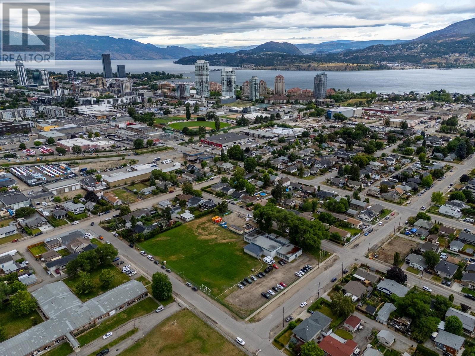  842 Walrod Street, Kelowna