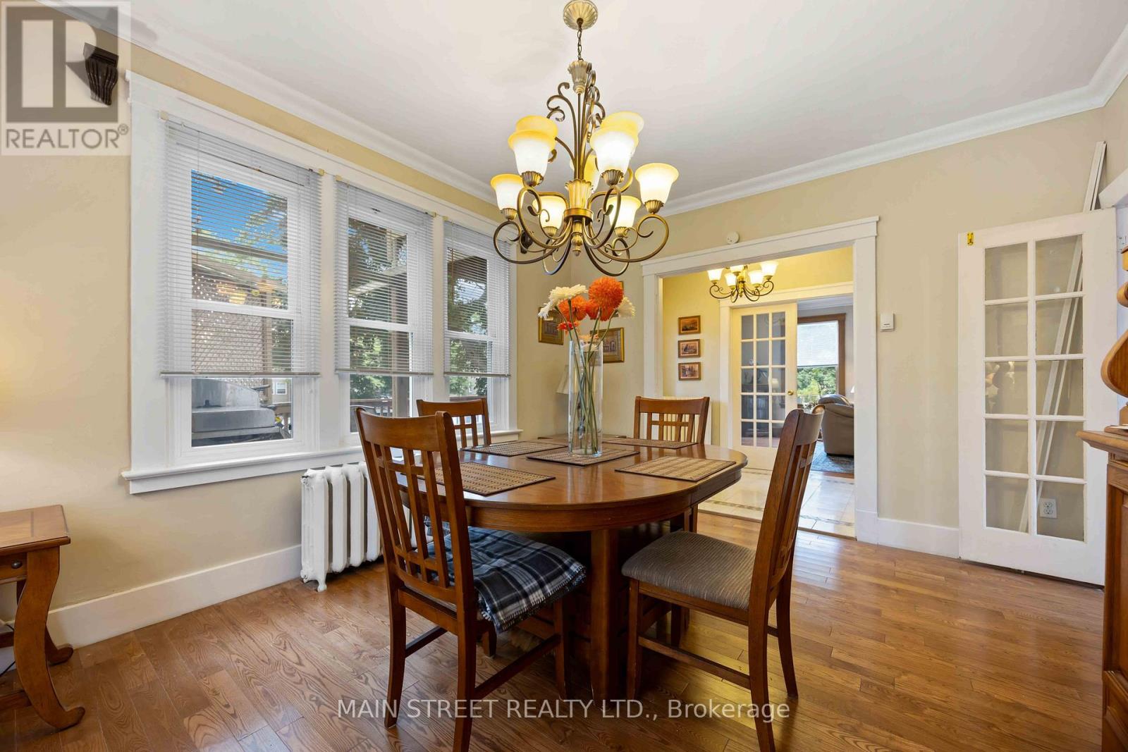 Photo 16 of 194 London Road, Sarnia ON