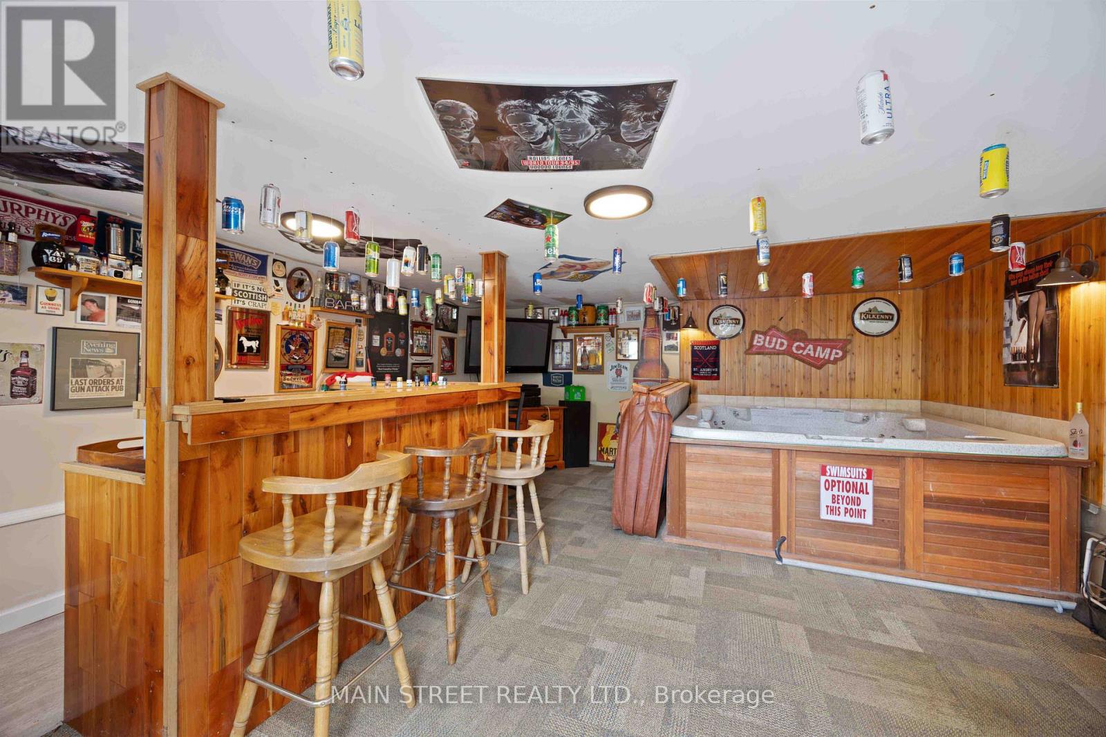 Photo 47 of 194 London Road, Sarnia ON