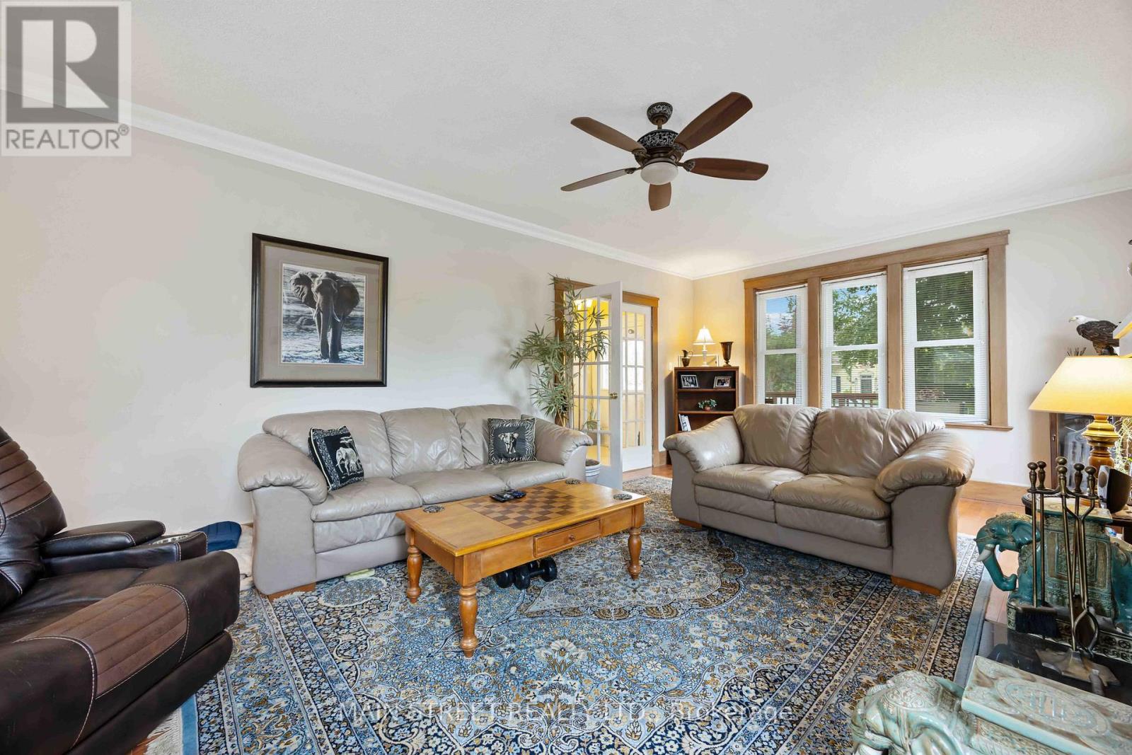 Photo 1 of 194 London Road, Sarnia ON