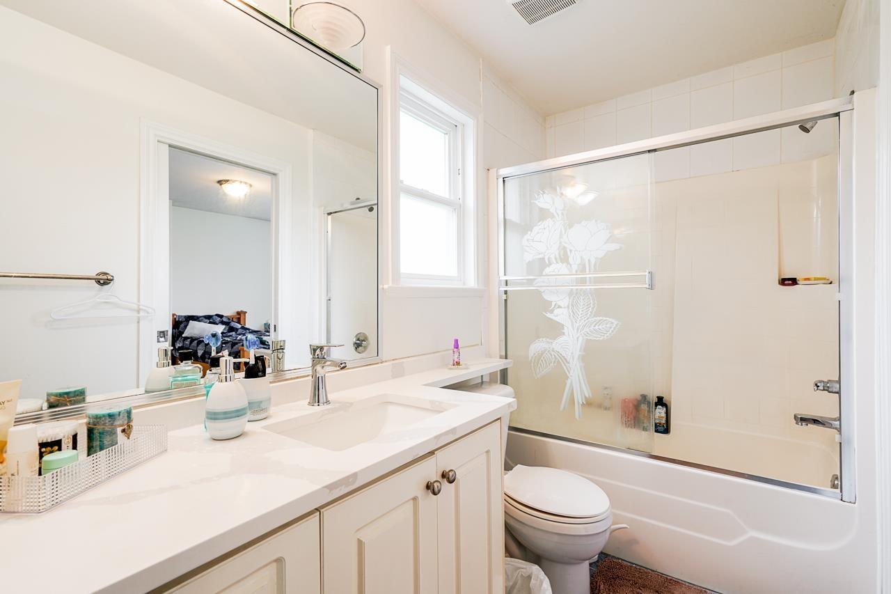 Photo 27 of 14536 83 Avenue, Surrey BC