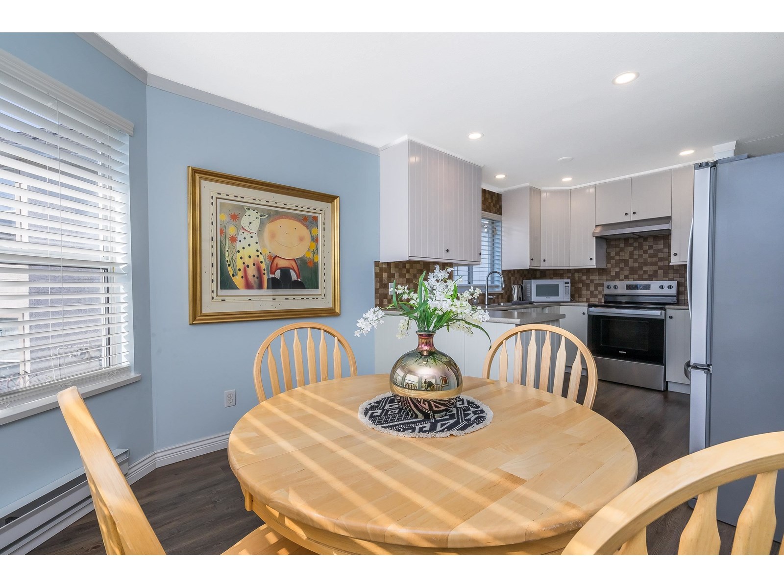 Photo 11 of 24 3380 Gladwin Road, Abbotsford BC