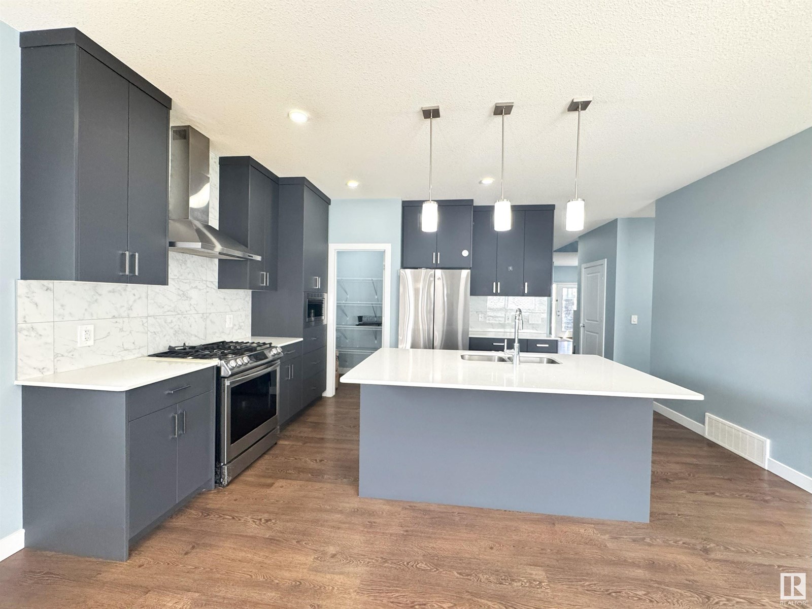 Photo 17 of 9708 224 St Nw, Edmonton AB