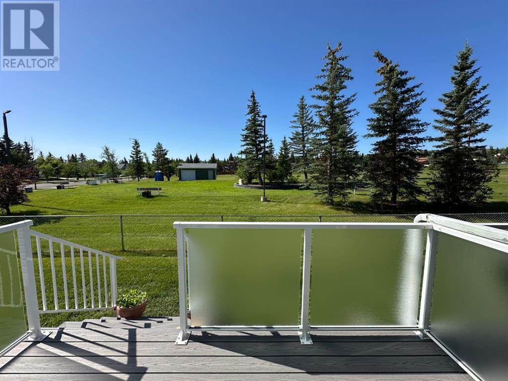 Single Family House for Sale in  Sandpiper Lane NW Sandstone Valley Calgary 