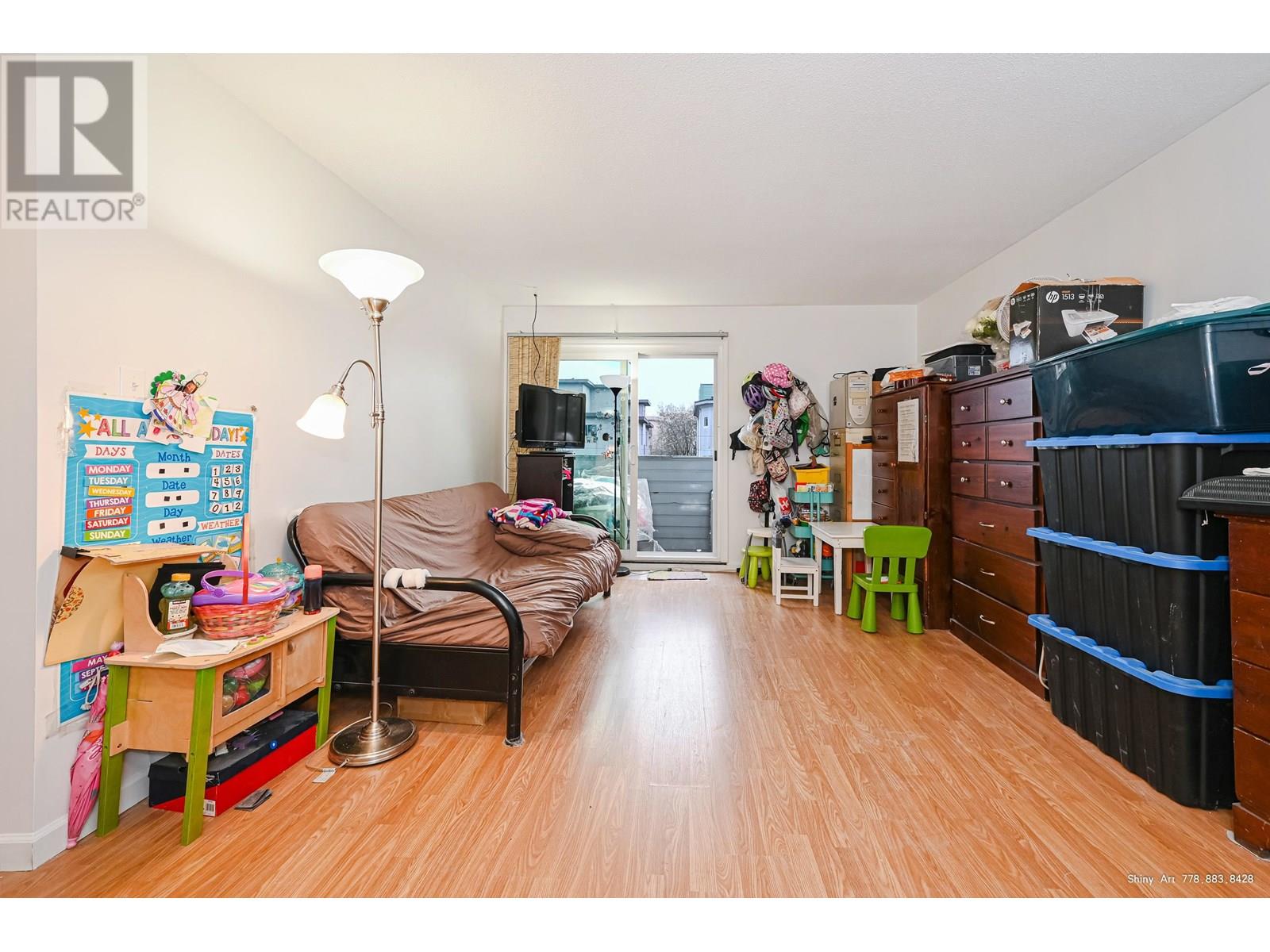 Photo 10 of 406 16 Lakewood Drive, Vancouver BC
