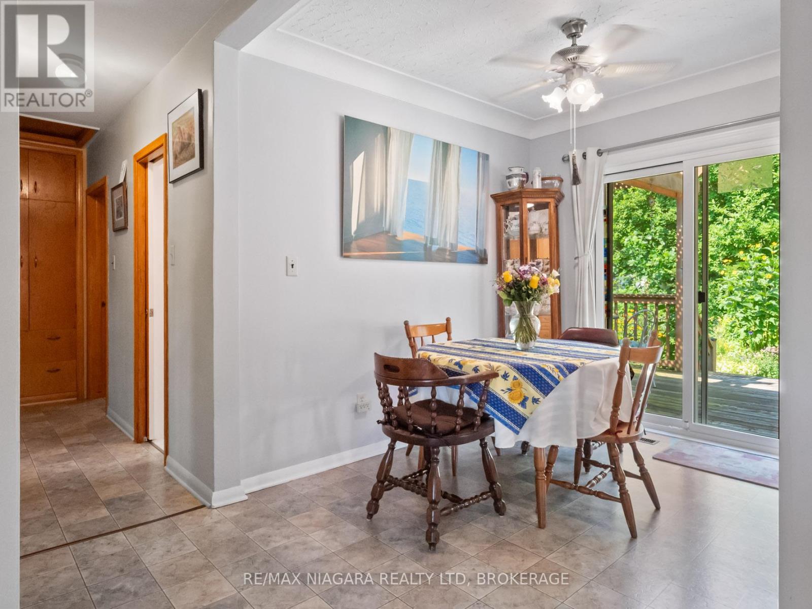 Photo 10 of 22 Lorimer Street, Pelham ON