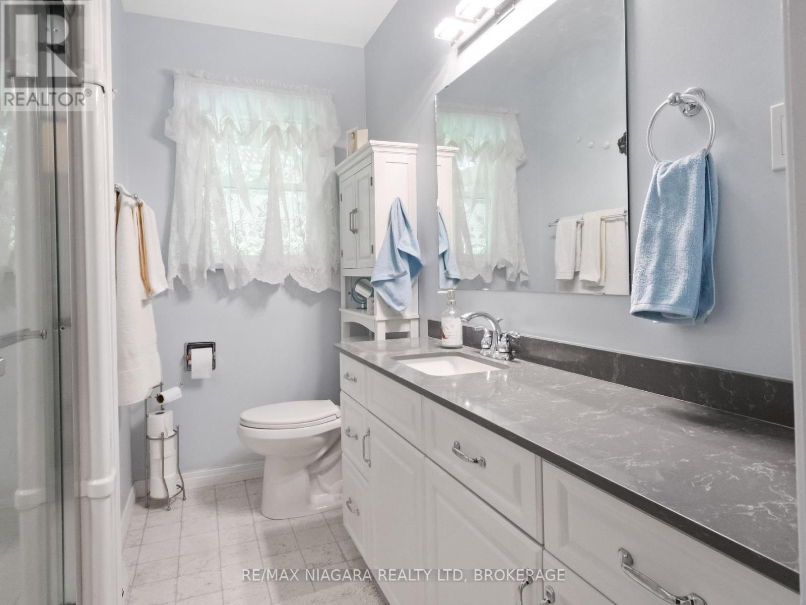 Photo 35 of 22 Lorimer Street, Pelham ON