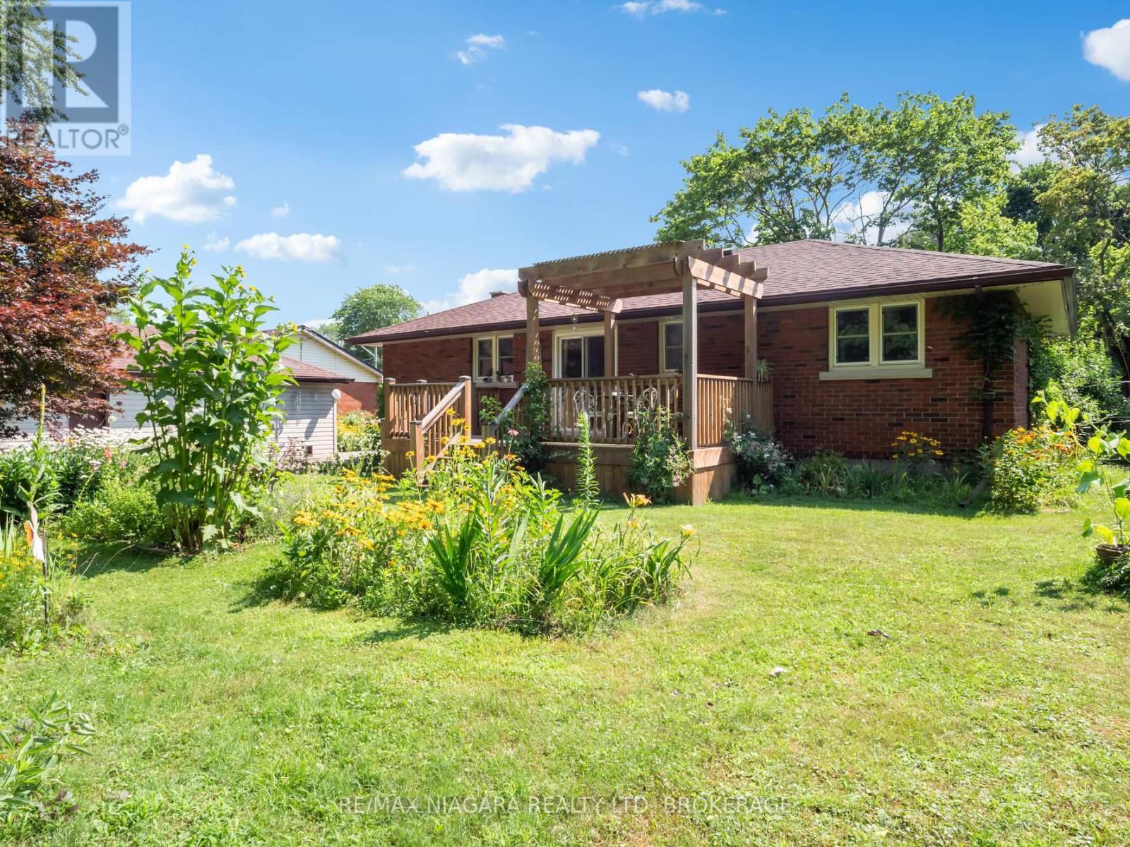 Photo 6 of 22 Lorimer Street, Pelham ON