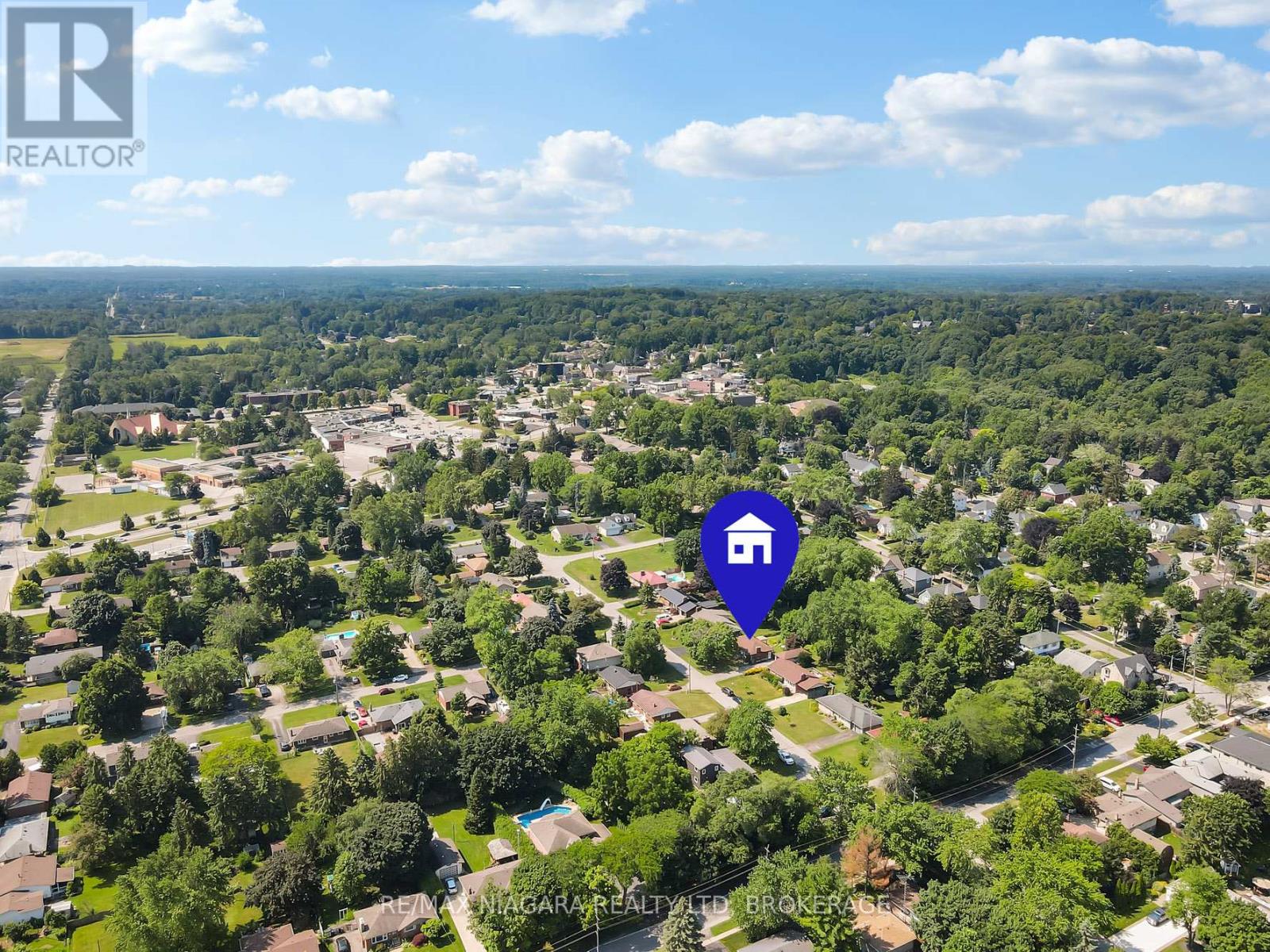 Photo 8 of 22 Lorimer Street, Pelham ON