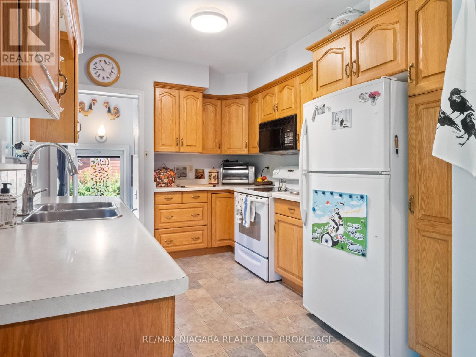 Photo 9 of 22 Lorimer Street, Pelham ON