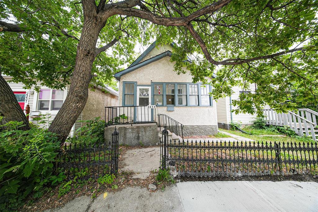 Photo 1 of 2235 Gallagher Avenue, Winnipeg MB