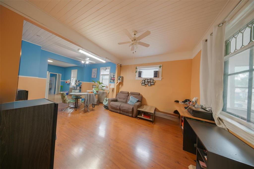 Photo 8 of 2235 Gallagher Avenue, Winnipeg MB