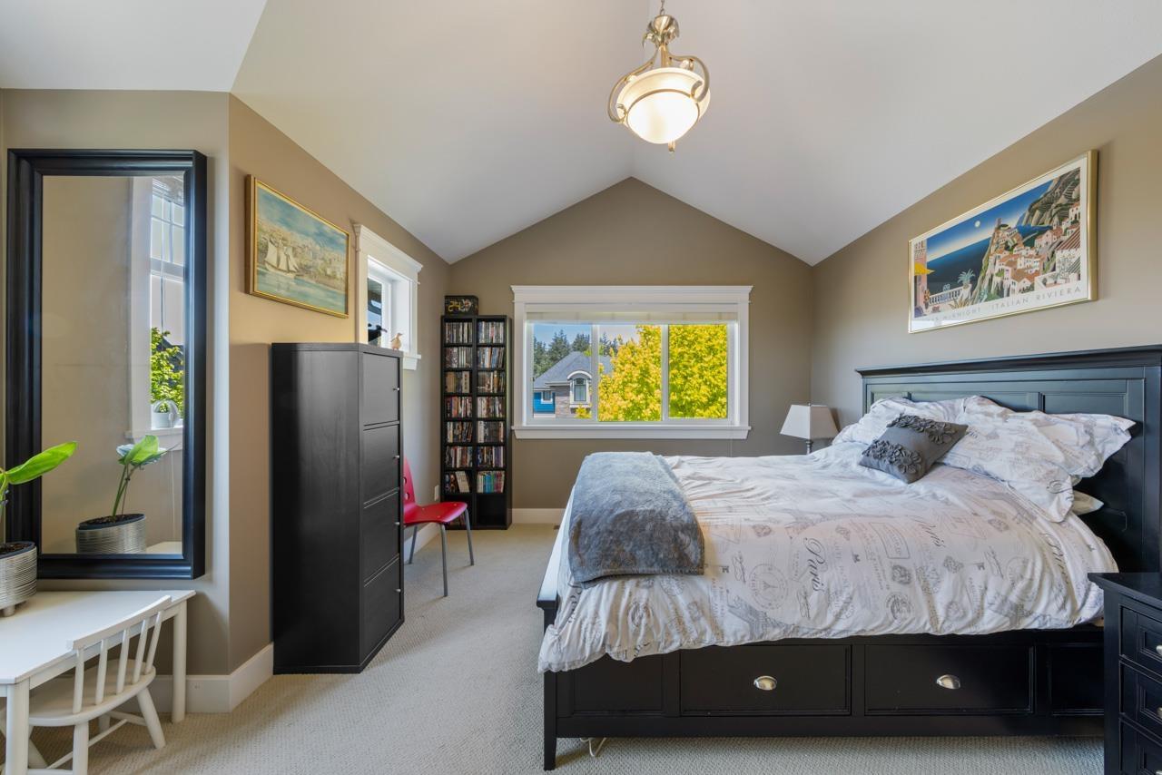 Photo 25 of 16266 26 Avenue, Surrey BC