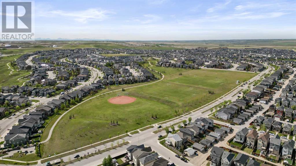 Single Family House for Sale in  Nolanfield Lane NW Nolan Hill Calgary 
