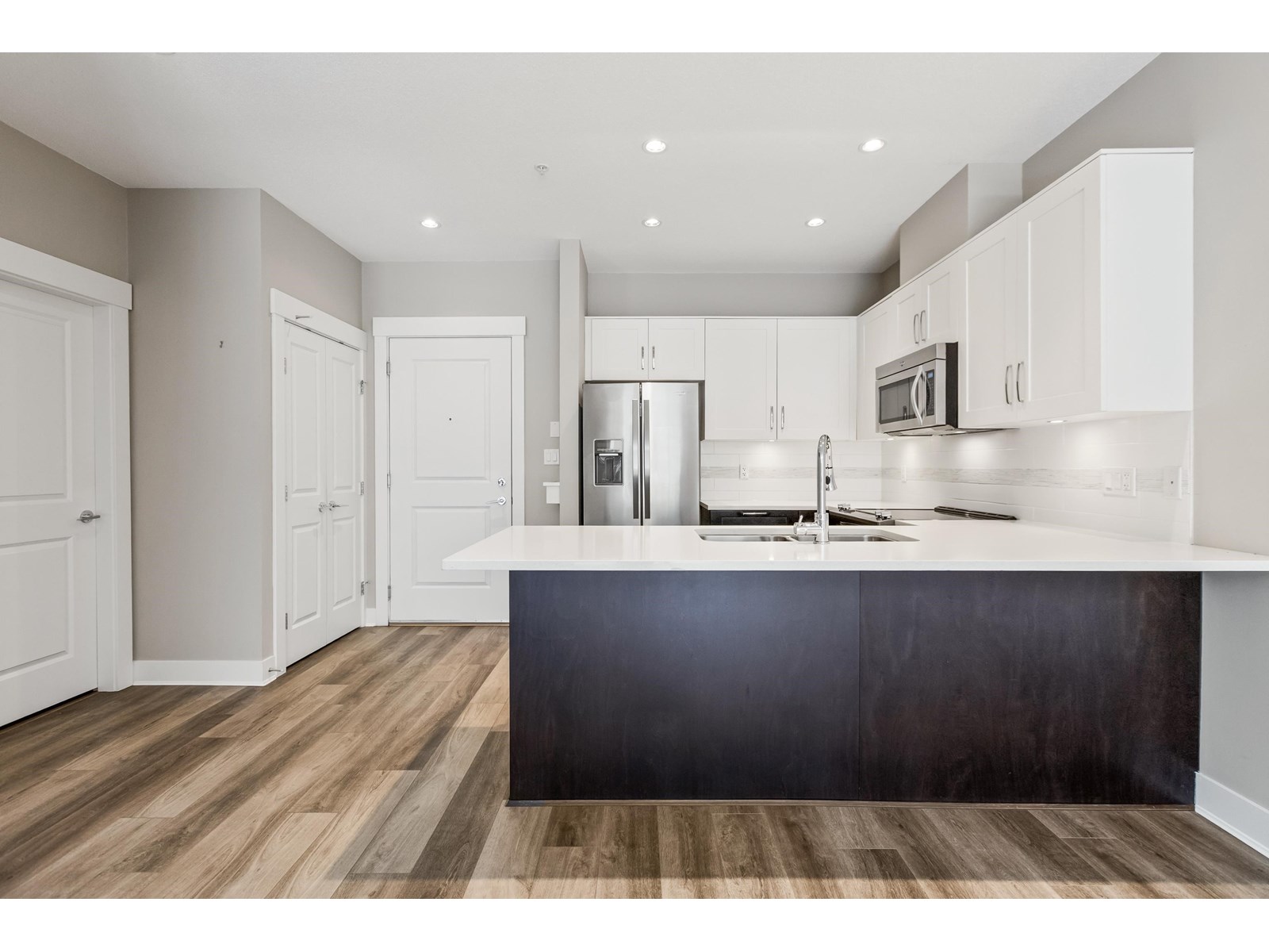 Photo 6 of 219 20728 Willoughby Town Centre Drive, Langley BC