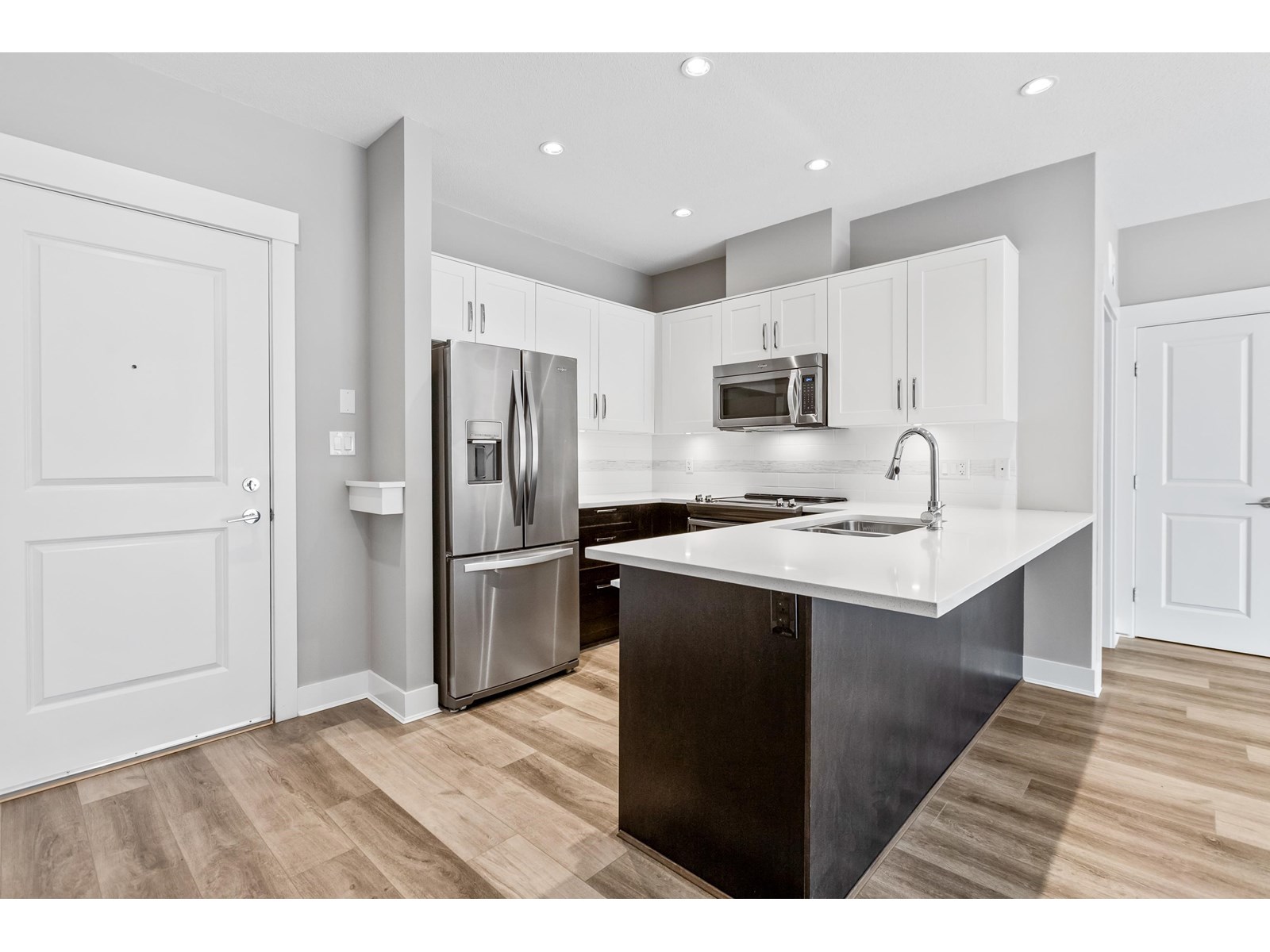 Photo 4 of 219 20728 Willoughby Town Centre Drive, Langley BC