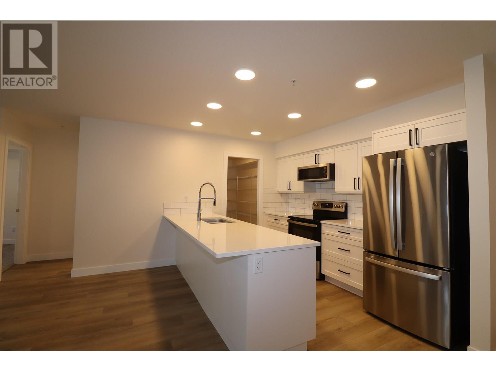 Photo 4 of 105 4278 22nd Avenue, Prince George BC