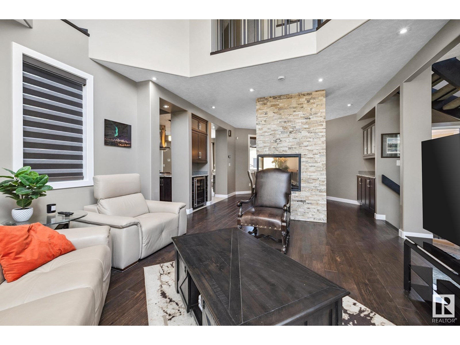 Photo 9 of 6520 111 Av Nw, Edmonton AB